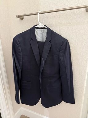 Express Men's Photographer Navy Suit